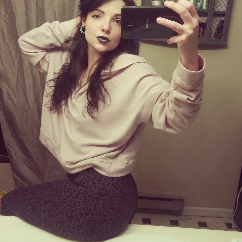 Meet your Posher, Cassandra